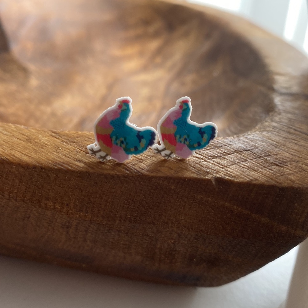 ⭐️ 2/$20 earring sets ⭐️ 
Set of floral chicken earrings NEW